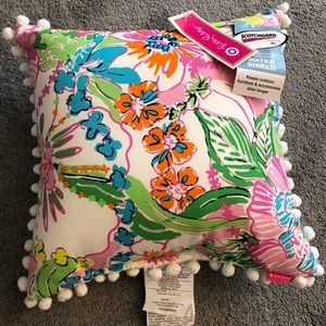 NWT LILLY PULITZER FOR TARGET PILLOWS